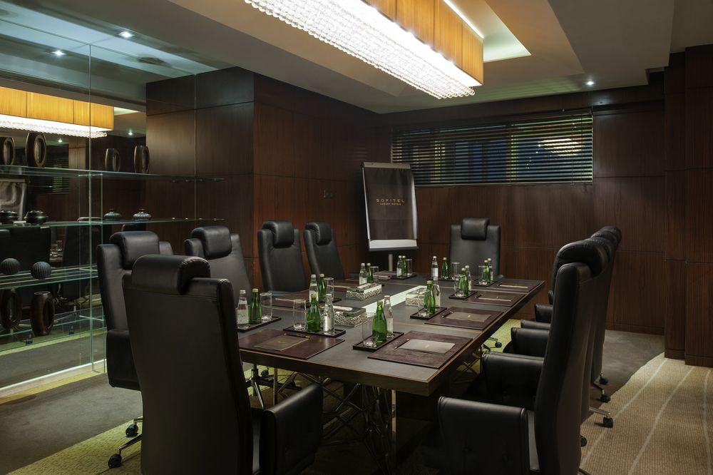 The Venue Jeddah Corniche Otel Dış mekan fotoğraf A meeting room at the Four Seasons Hotel, Mumbai