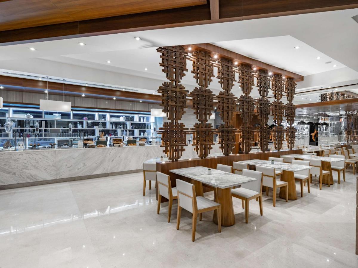The Venue Jeddah Corniche Otel Dış mekan fotoğraf The restaurant at the airport