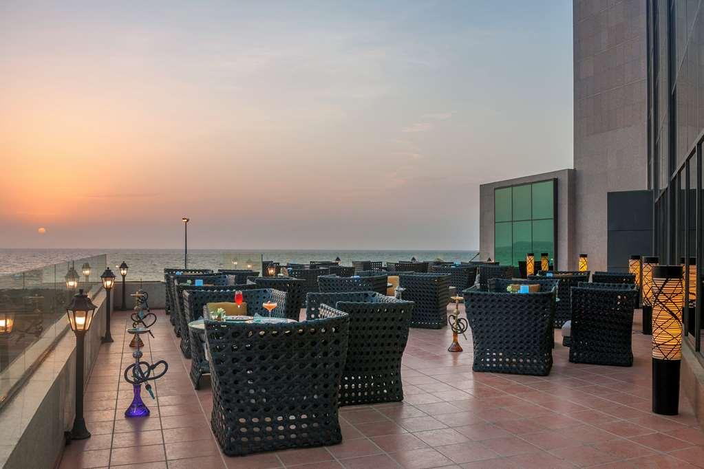 The Venue Jeddah Corniche Otel Restoran fotoğraf The View